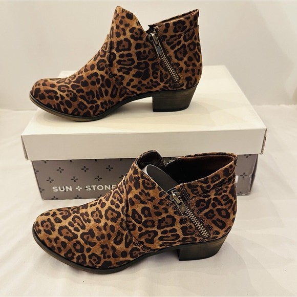 SUN+STONE Women's Brown Leopard Abby Double Zip Ankle Bootie Boot Sz 5 - Picture 3 of 7